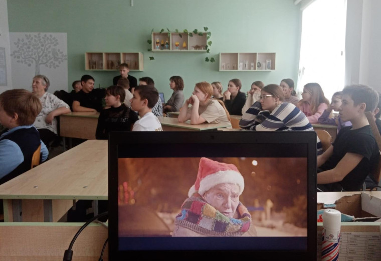 Кинопоказ художественного фильма "Новогоднее чудо".